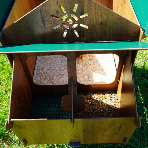 Cucciolotta classic L kippenhok binnenkant