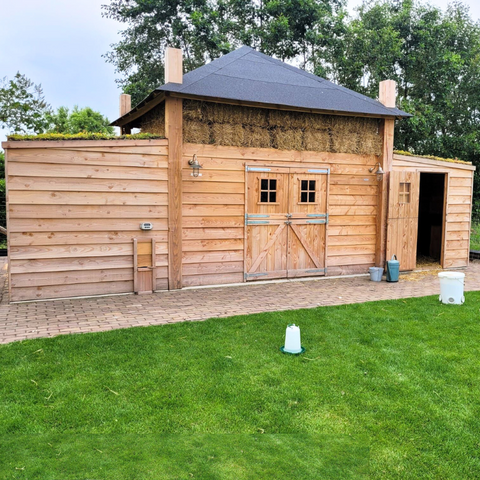 Kippenhok Hooiberg Bouwpakket Roos - 400x400x410cm