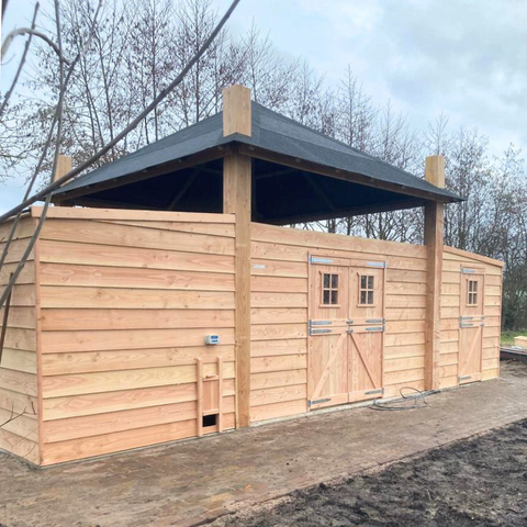 Kippenhok Hooiberg Bouwpakket Roos - 400x400x410cm