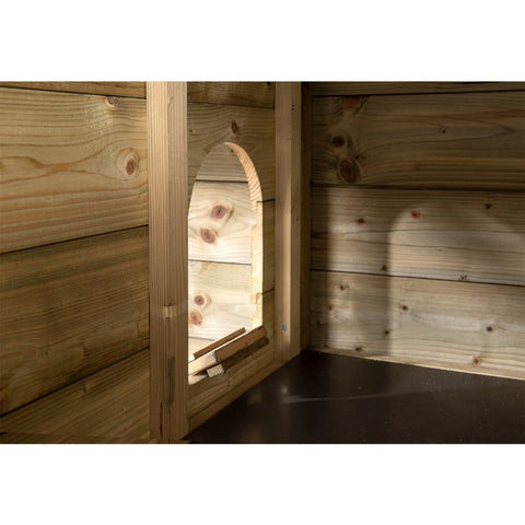 Konijnenhok_konijnenvilla_douglas_geimpregneerd_hout_zweeds_rabat_nachthok_ren_buitenren_duurzaam_onderhoudsvrij_voldux_marterproof_gaas_vlaamse_reus_opening_deur_binnenkant_Sanne