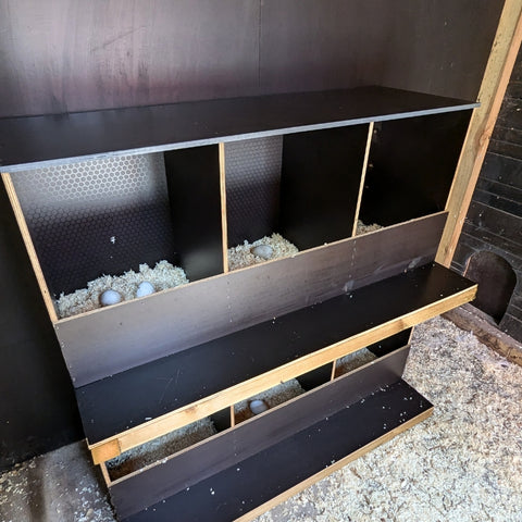 Luxe legnesten van betonplex (stapelbaar) - 96x54x47cm