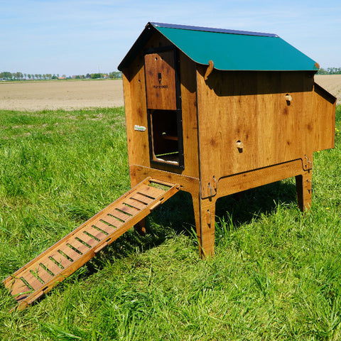 Cucciolotta classic L kippenhok buiten zijkant 