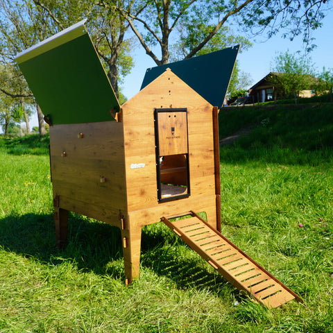 kippenhok met onderstel zijaanzicht cucciolotta classic