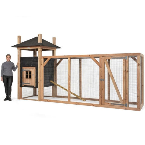 Kippenhok Hooiberg Tom XL met vrouw