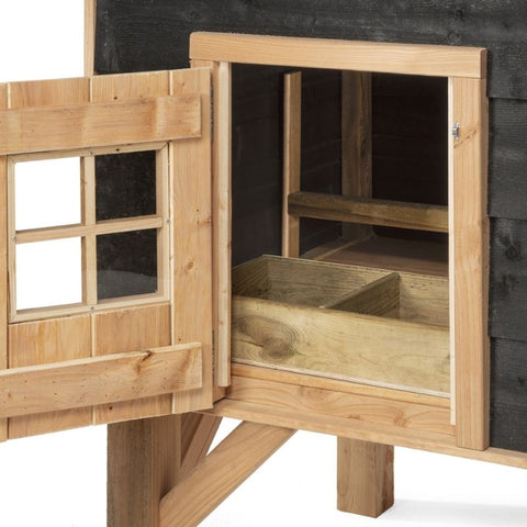 Raam close up van Voldux kippenhok David 