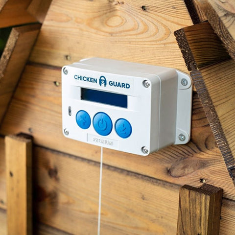 (Combideal) Handmatige luik +  Automatische kippenhok opener (PRO) van Chicken Guard