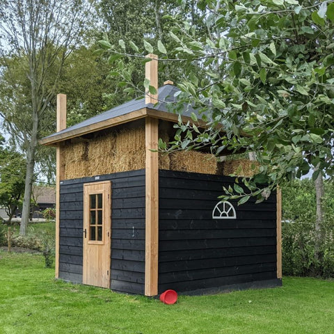 Kippenhok hooiberg bouwpakket Adri | groot hok ook geschikt voor geiten - 390x390x400cm